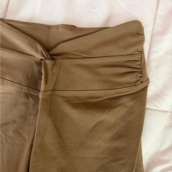 PINK brown Women's Shorts Front Twist - Picture 4 of 11